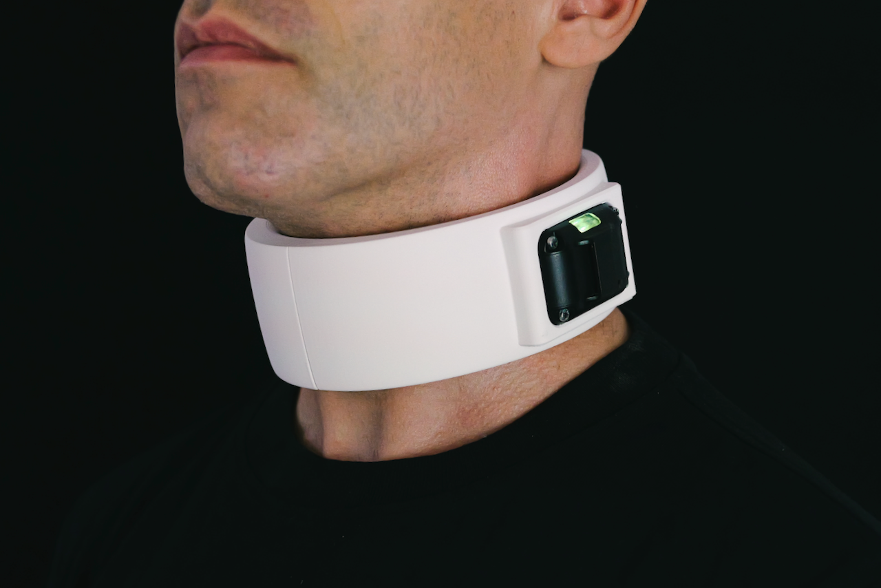 Collar OBEY