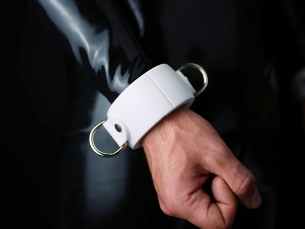 Wrist cuff CLASSIC - Hidden Lock