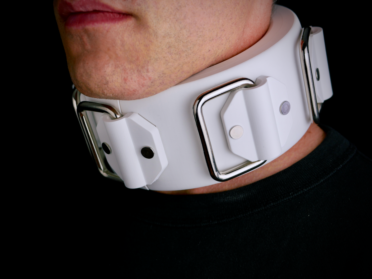 Collar SURRENDER