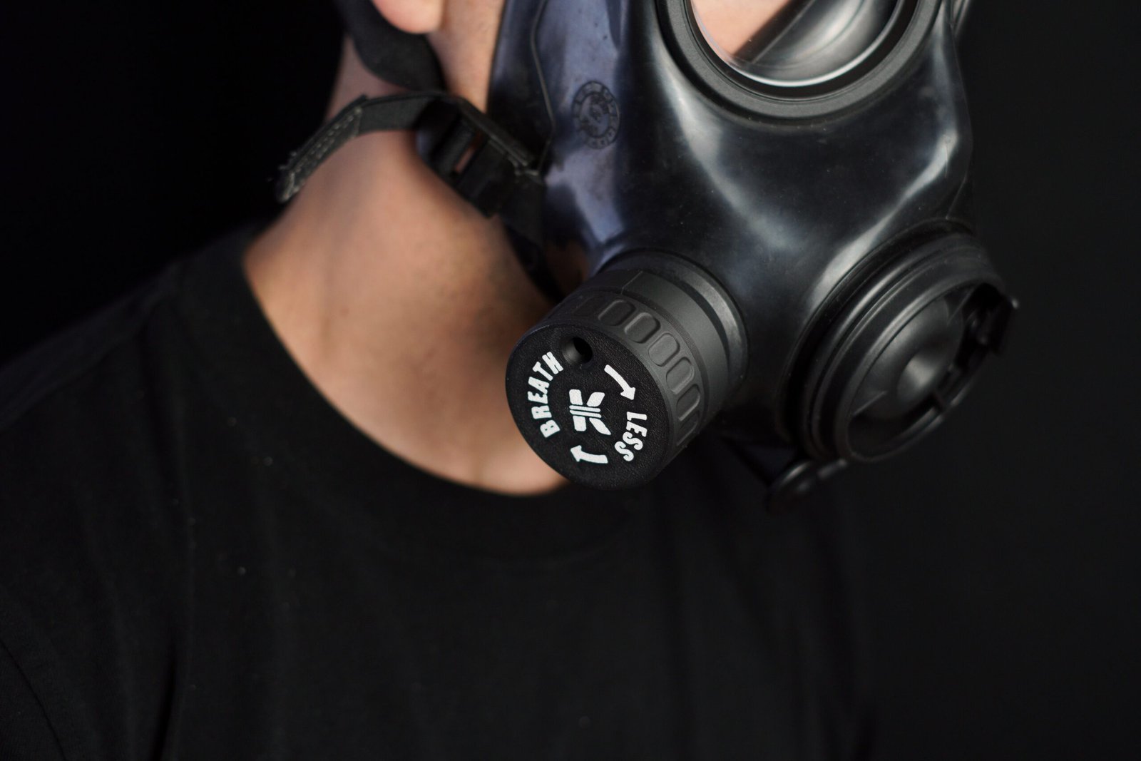 Gasmask AIRFLOW REGULATOR
